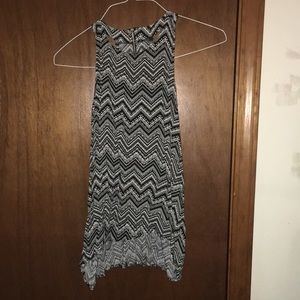 Pink Rose XS black and white chevron tank